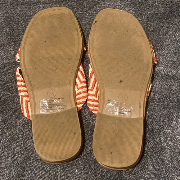 Universal Thread Sandals - Picture 3 of 5